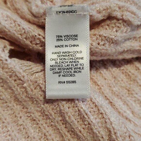 🔸️Express Pink Distressed Lughtweight Hi-Low Cropped Sweater Medium - Picture 7 of 7